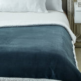 Hunter Green Knitted PolYester Solid Color Plush King Blanket
