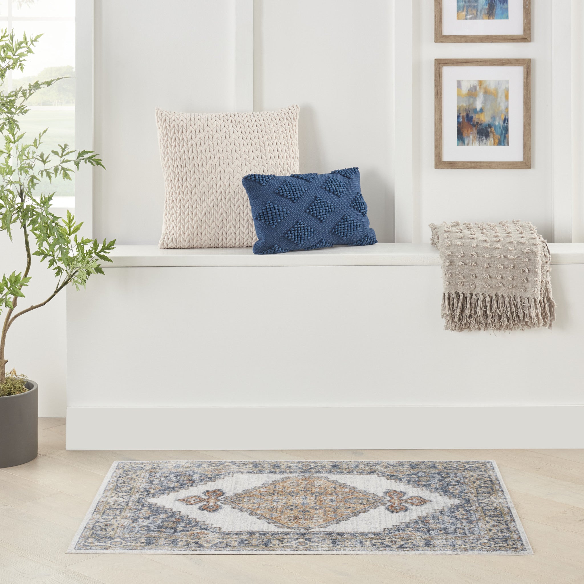 4' X 6' Gray Oriental Power Loom Distressed Washable Area Rug