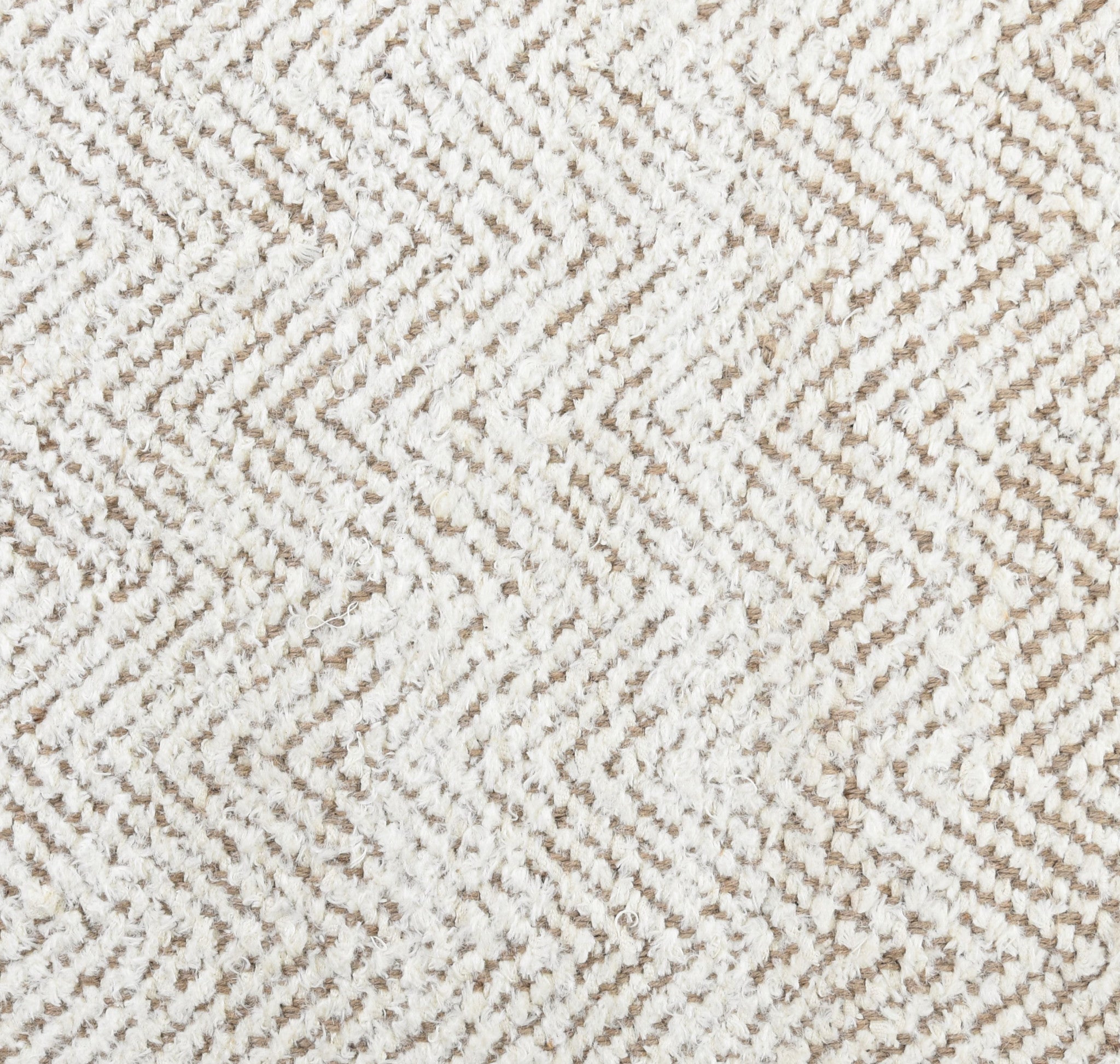 5' x 8' Natural and Ivory Chevron Hand Woven Area Rug