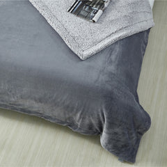 Light Gray Knitted PolYester Solid Color Plush Queen Blanket