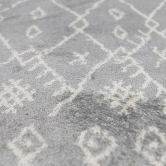 7' x 9' Gray and Ivory Geometric Shag Area Rug