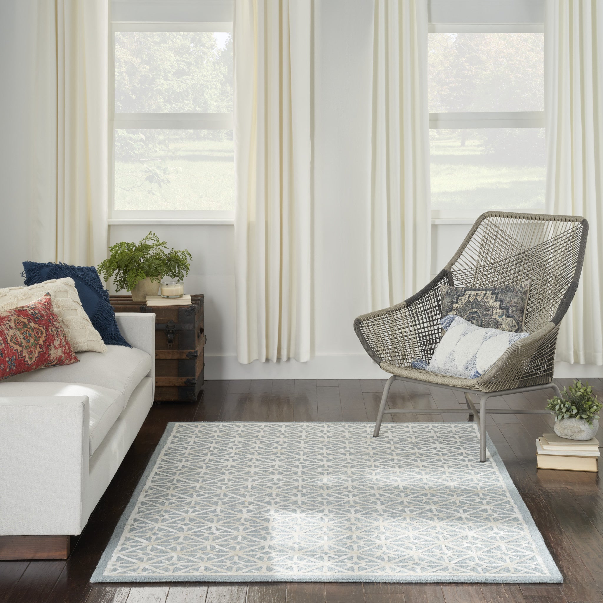 4' x 6' Light Blue and White Geometric Hand Tufted Area Rug