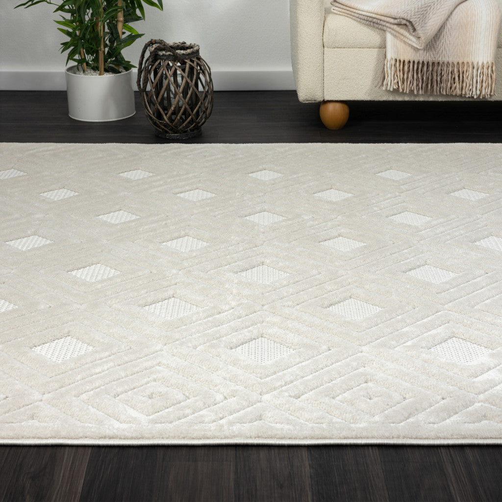 5' x 7' Ivory Geometric Area Rug