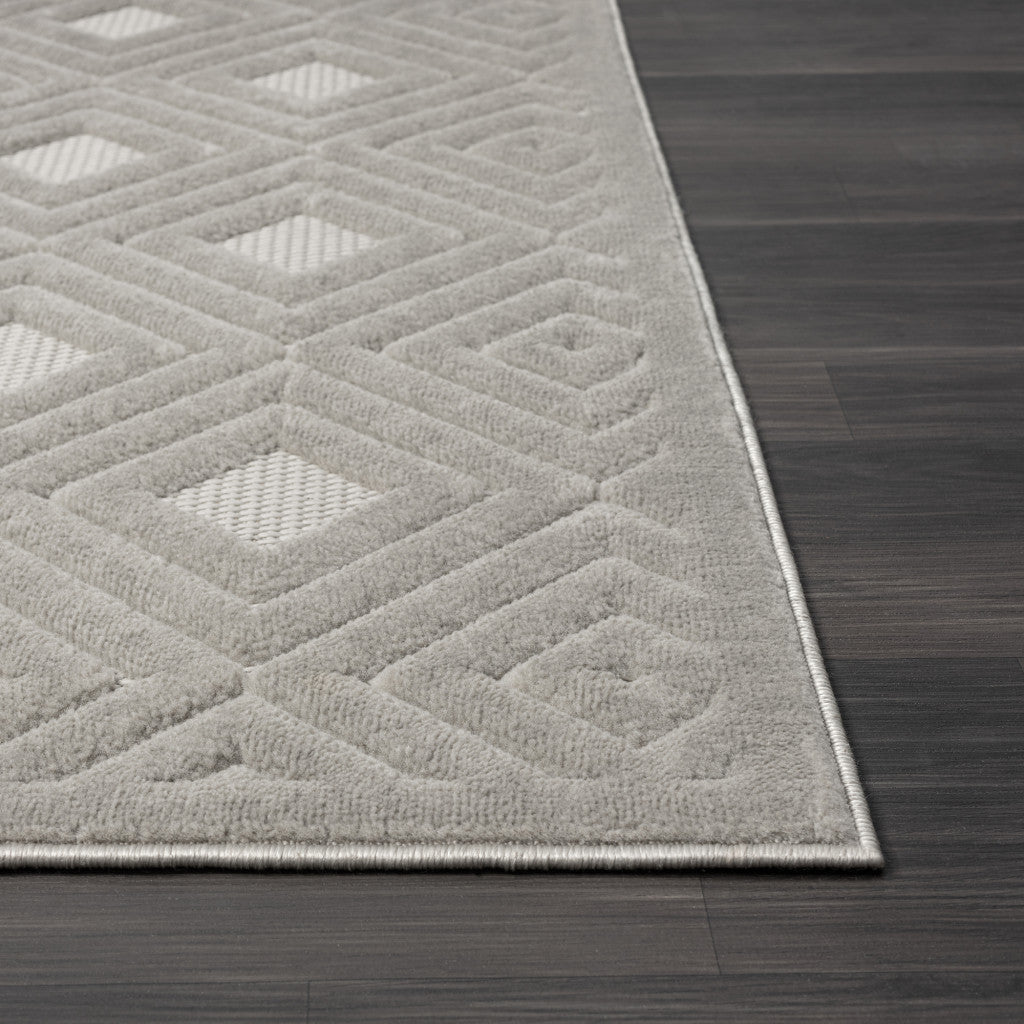 5' x 7' Gray Geometric Area Rug
