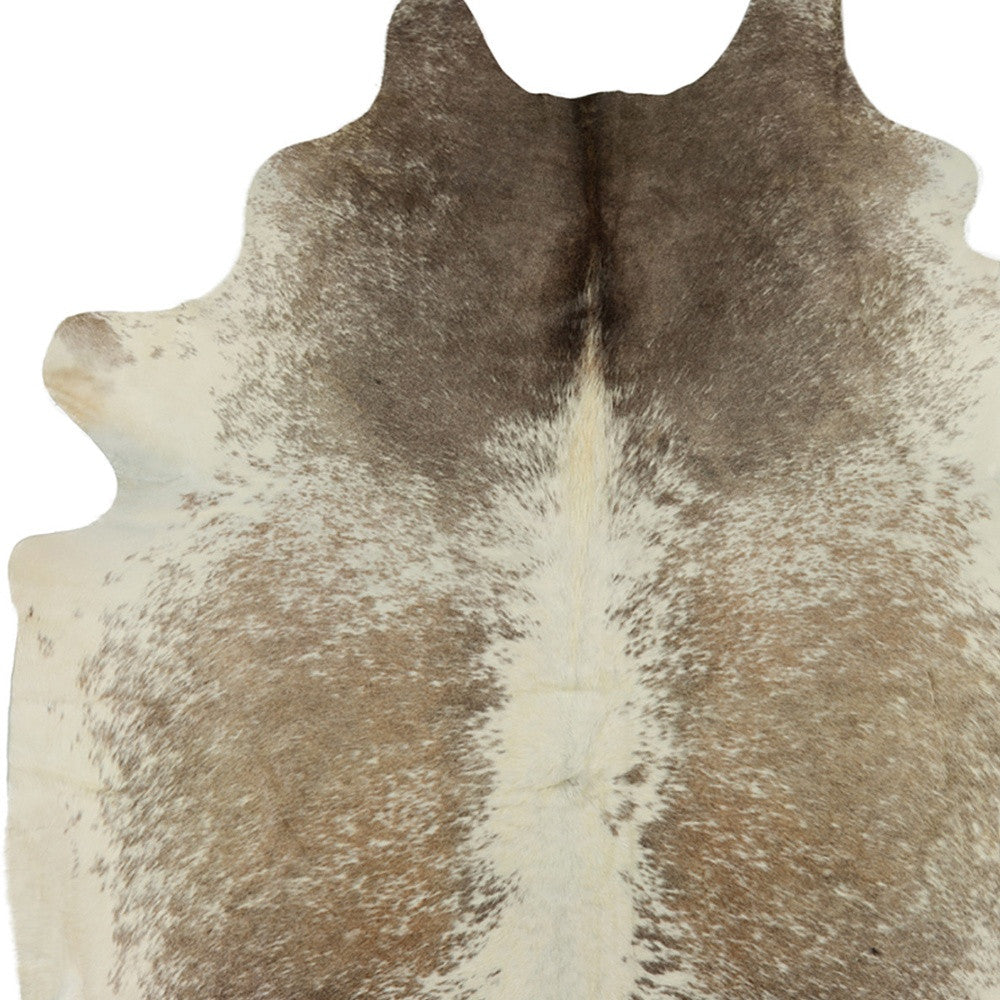 6' x 7' Brown and White Cowhide Hand Knotted Area Rug