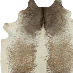 6' x 7' Brown and White Cowhide Hand Knotted Area Rug