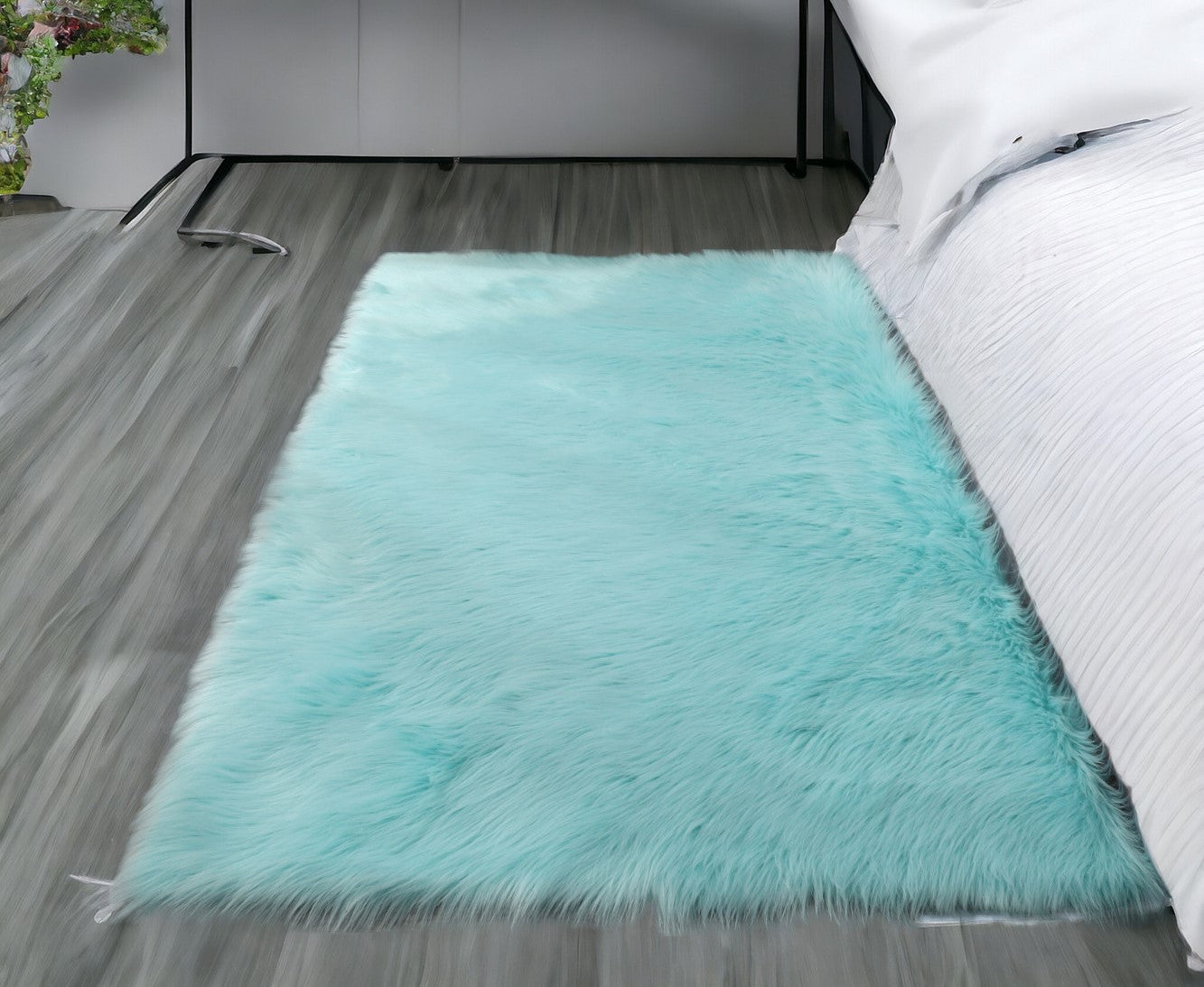 4' x 6' Turquoise Sheepskin Washable Area Rug