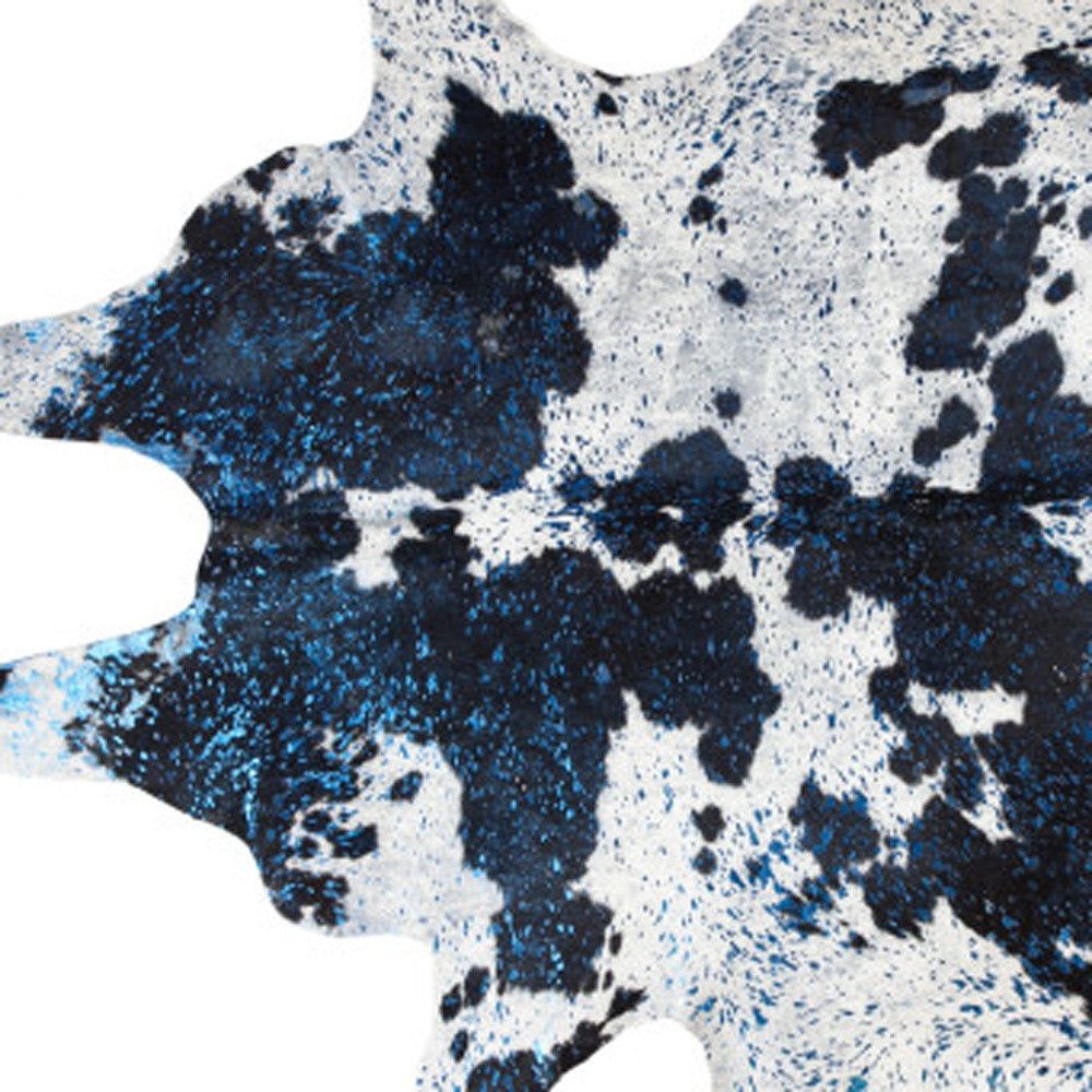 5' x 7' Black and White Cowhide Hand Knotted Area Rug