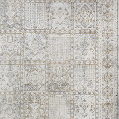 5' x 8' Ivory Oriental Distressed Area Rug With Fringe