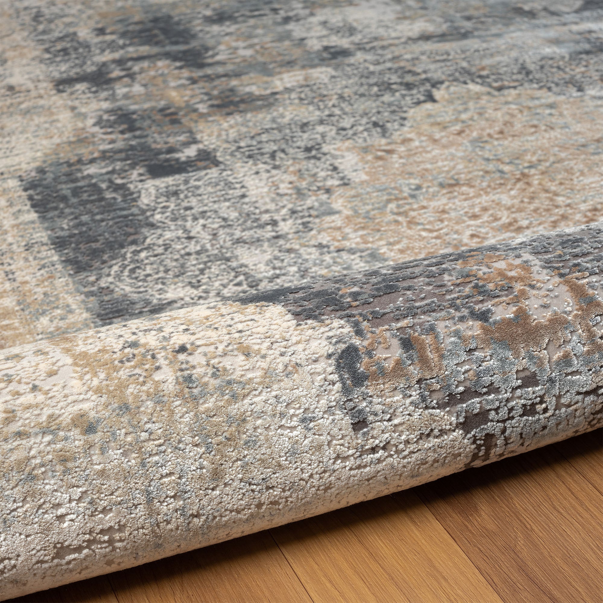 2' x 3' Beige and Gray Medallion Area Rug
