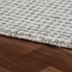 5' x 7' Gray and Ivory Wool Checkered Hand Tufted Area Rug