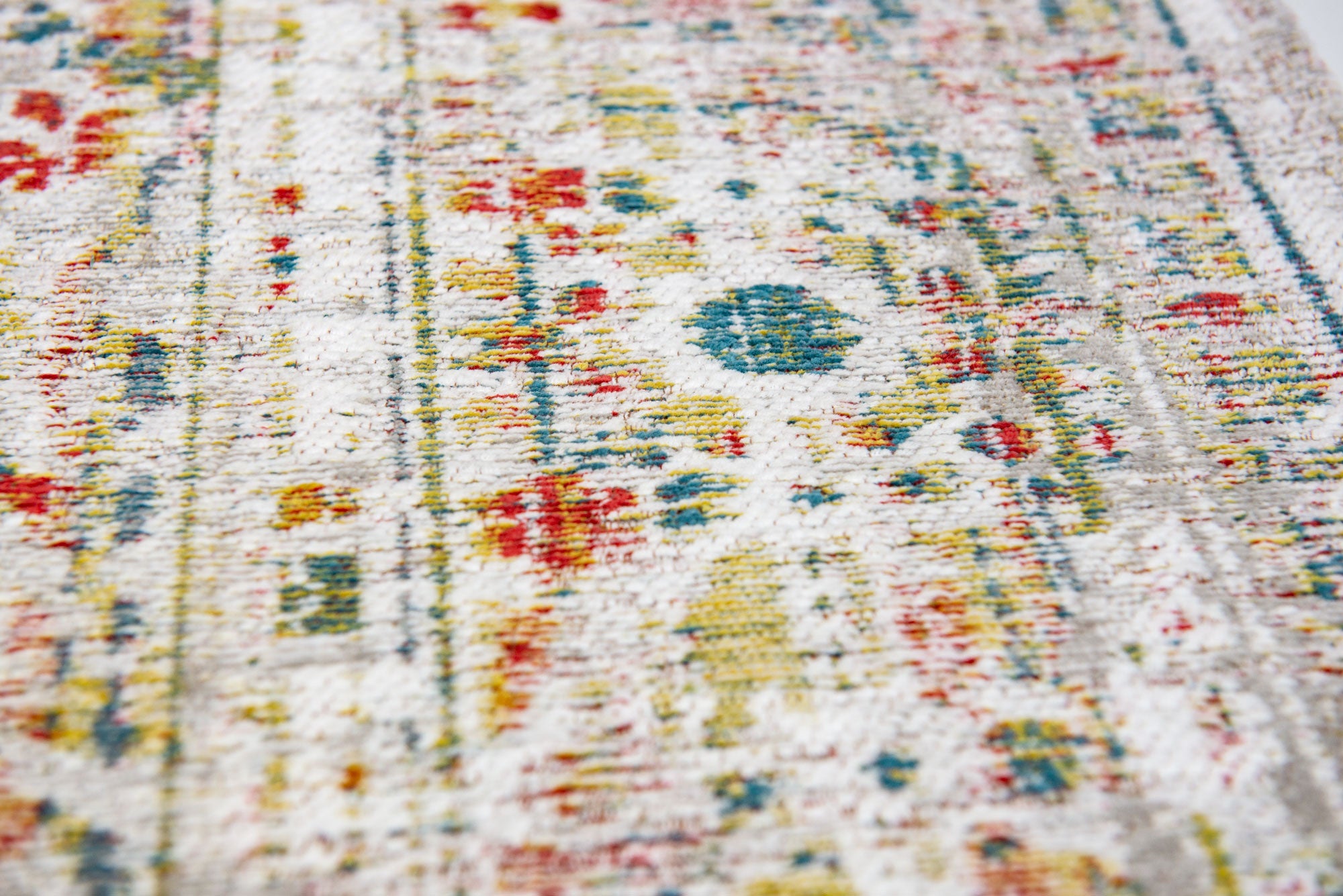 5' x 7' White Oriental Non Skid Area Rug
