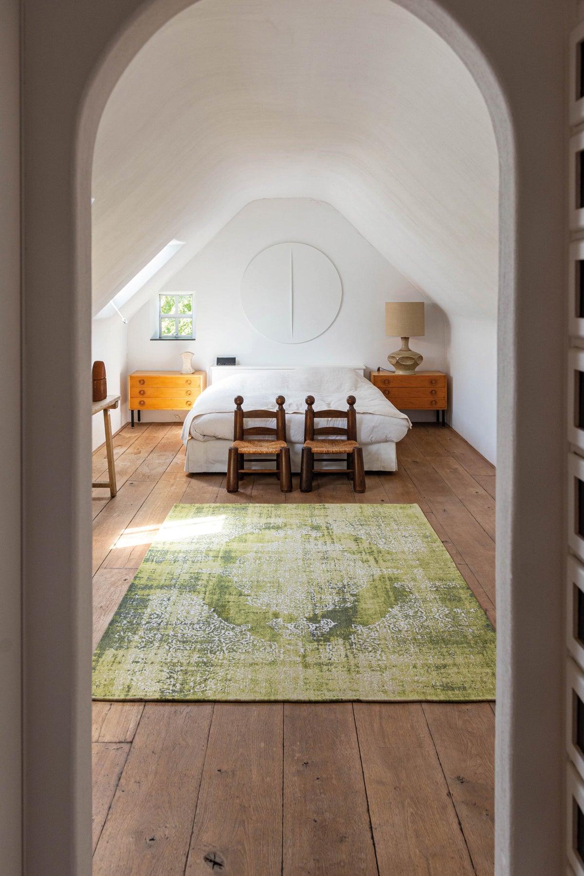 9' X 13' Green and White Oriental Non Skid Area Rug