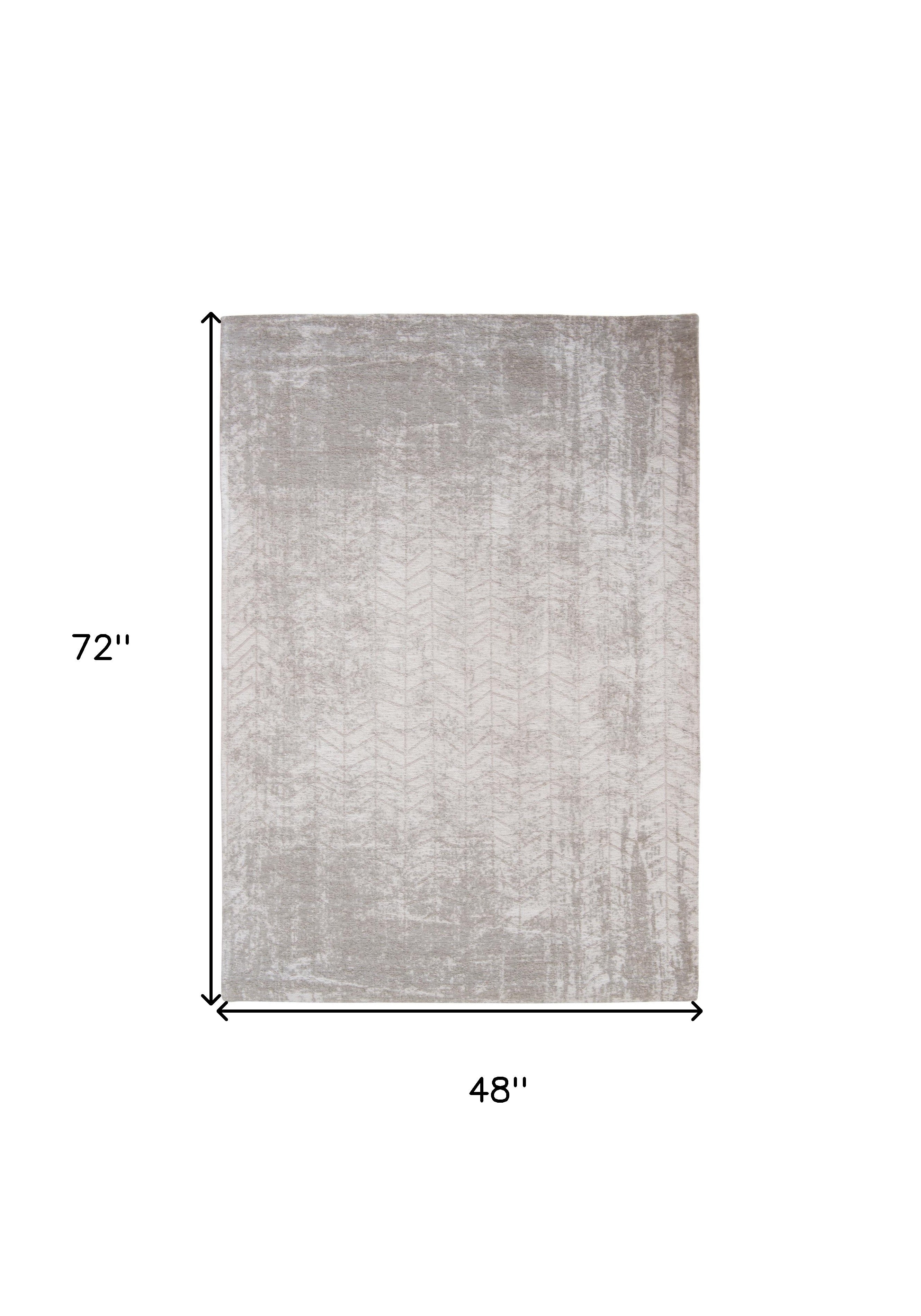 5' x 7' Gray and White Chevron Non Skid Area Rug