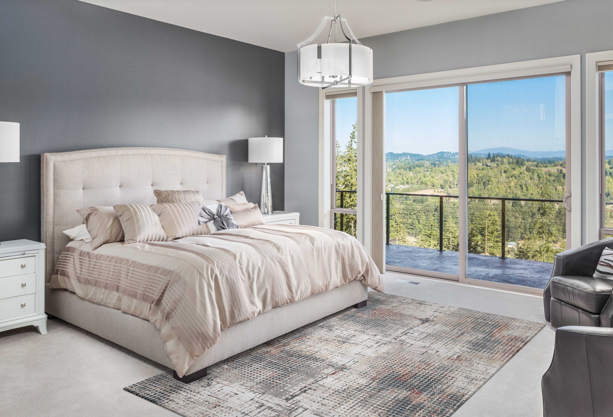 118 X 158 Grey Or Brick Polypropylene And Polyester Rug