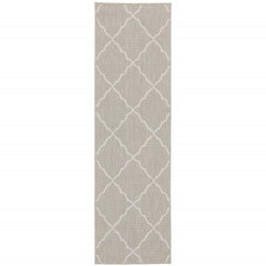 2’X7’ Gray And Ivory Trellis Indoor Outdoor Runner Rug